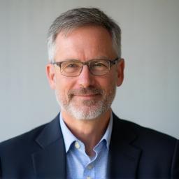 Professionelt portrætbillede af Jens Knudsen